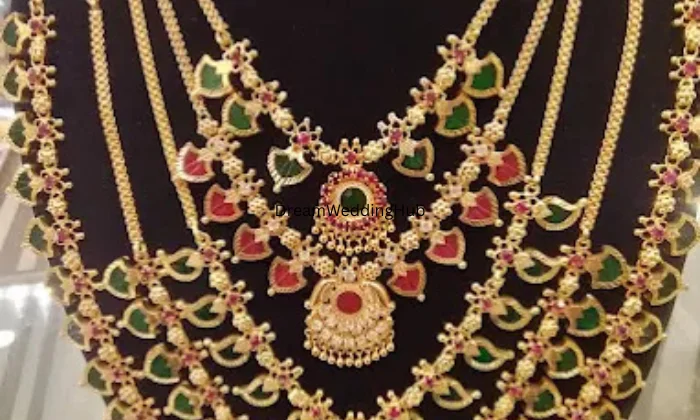 Aneeta Gold Covering